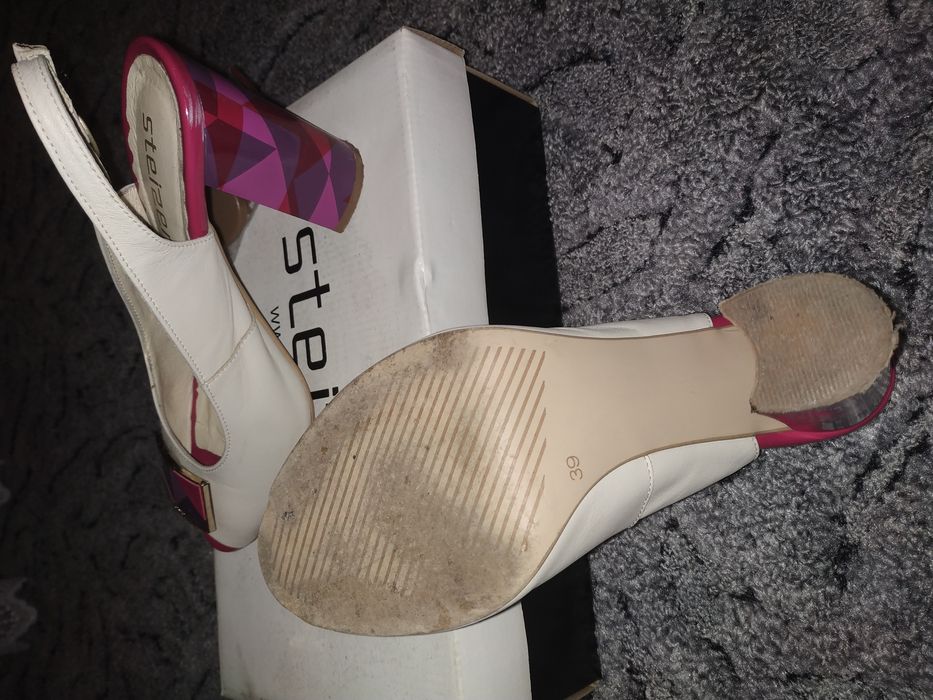 Босоніжки. Шкіра. 39 р.