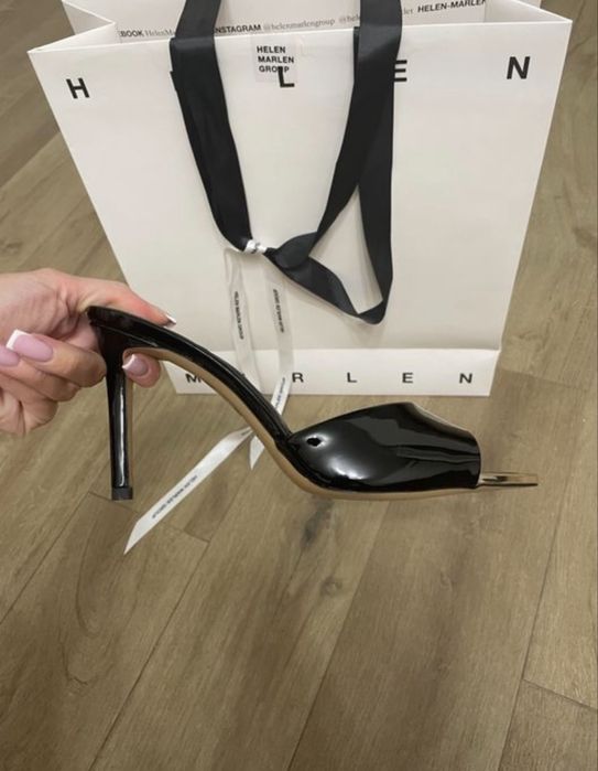 Мюлі чорні лаковані