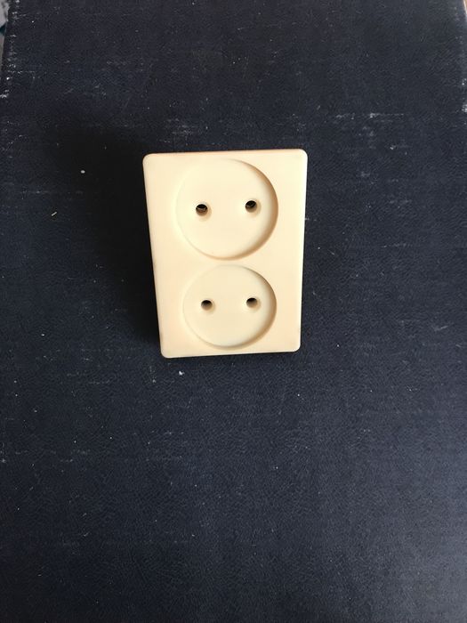 Rozdzielacz gniazdkowy z PRL