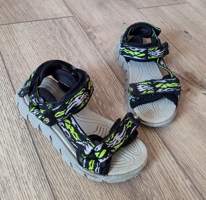 Дуже легенькі босоніжки 27р