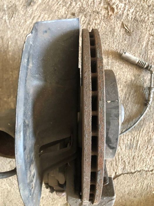 Цапфа BMW e46 в зборі