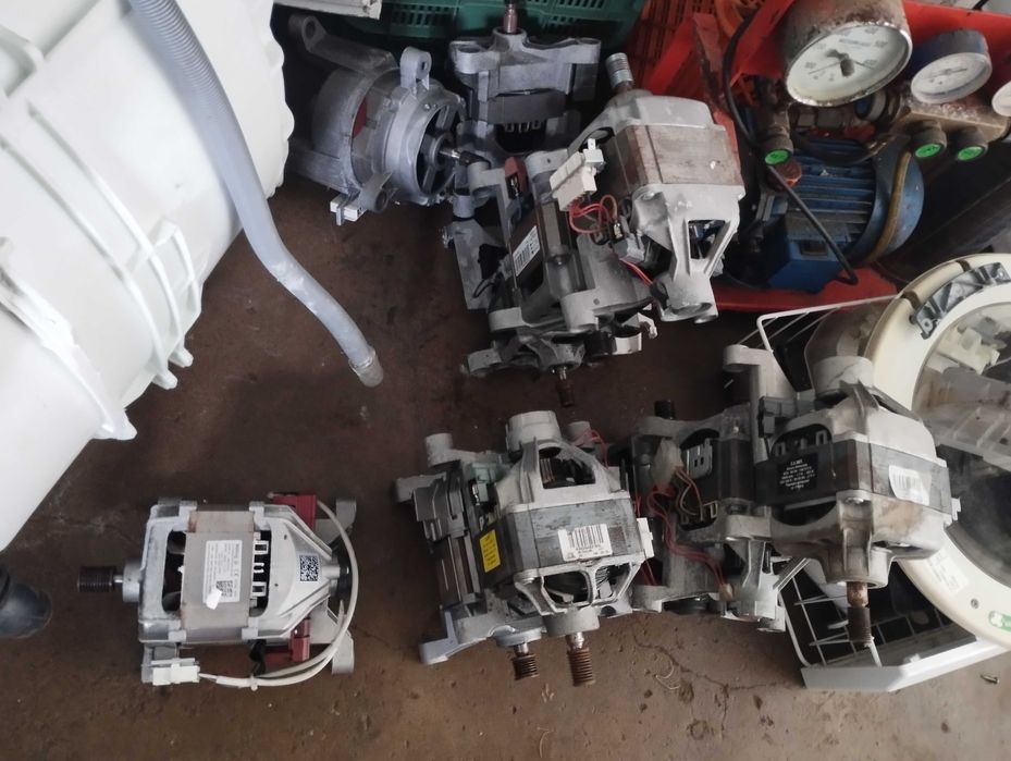 Módulos eletrônicos, motores, portas