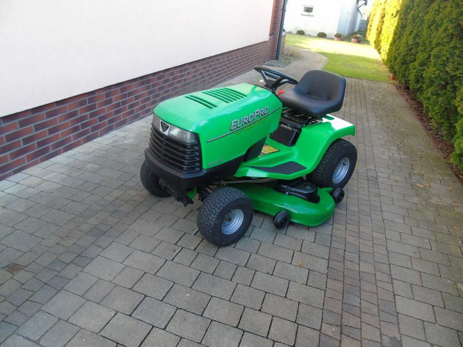 Traktorek kosiarka EUROPRO by JOHN DEERE  16 KM . automat PO SERWISIE