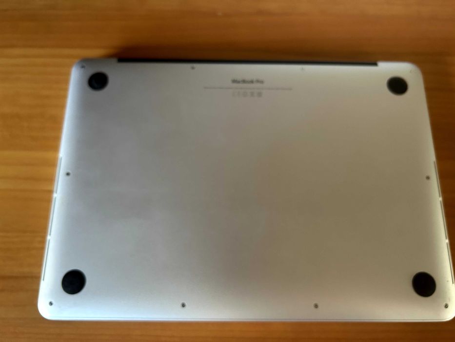 MacBook Pro Retina 13” Mid 2014 — i5, 8GB RAM, 256GB SSD, caixa e carregador