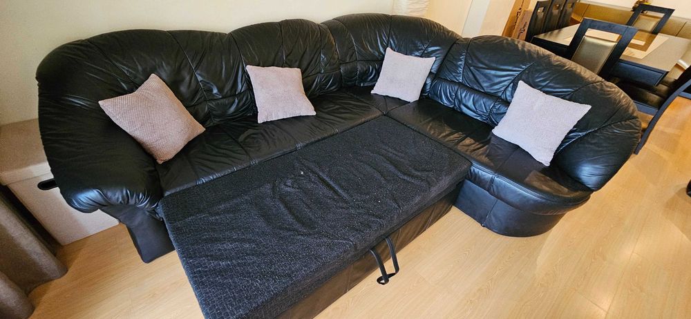 Sofá pele preto com sofá cama