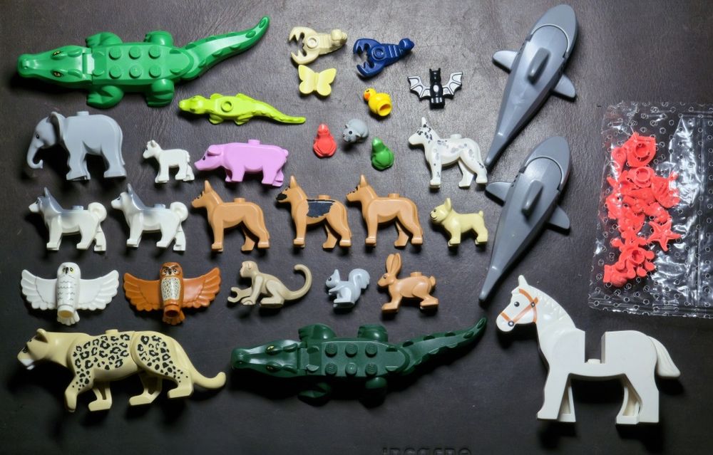 LEGO Продам оригинальные фигурки животных Лего Lego