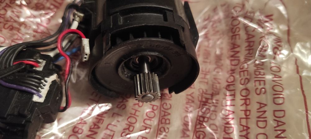 DeWalt dcd 996 silnik