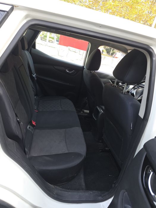 Nissan Qashqai 1.5 dCi (2015) - Full Extras / Impecável