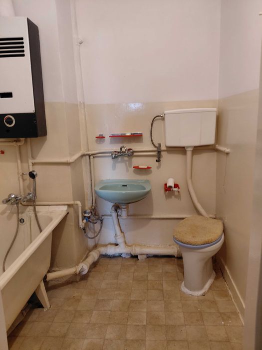 Mieszkanie 47m2 - 2 pokoje  - ul. Piłsudskiego - do remontu