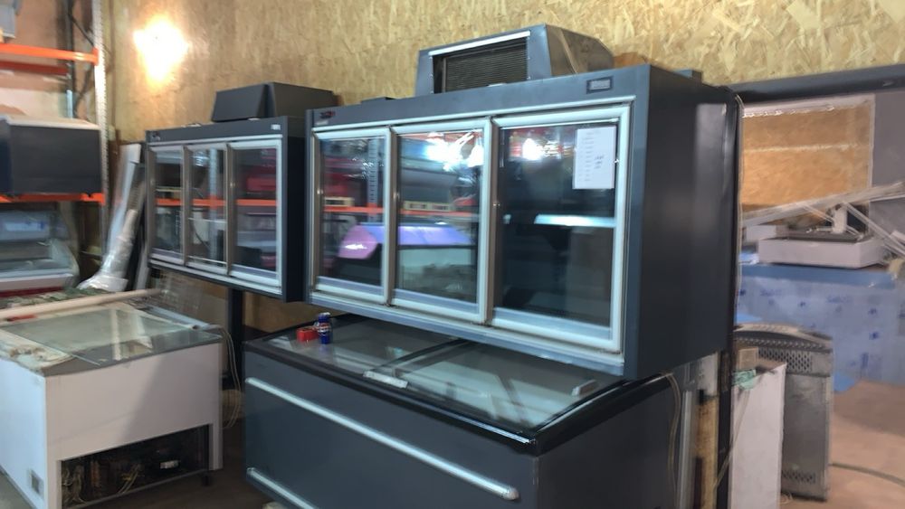 Морозильные надсройки 2 м и 2,5 м лари под них, витрины