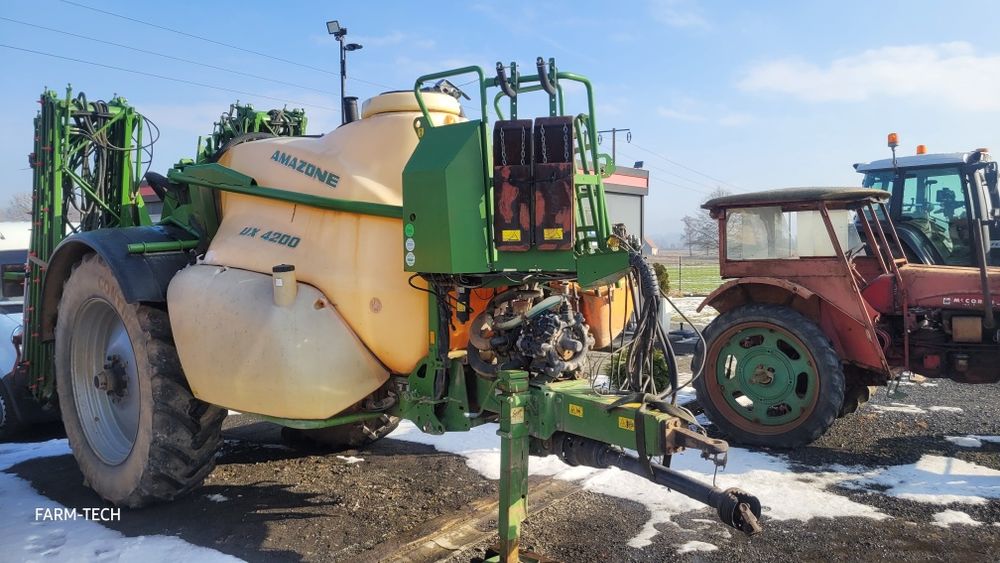 Opryskiwacz AMAZONE UX 4200 Szer. 27 m Amazone