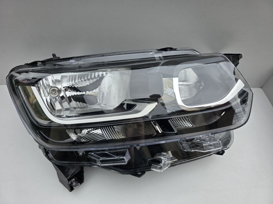 TOYOTA PROACE CITY lampa prawa przednia EU 18-23