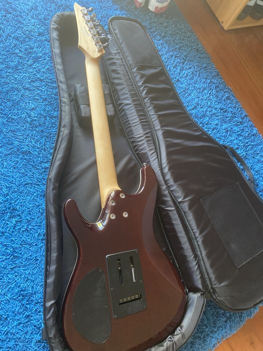 guitarra elétrica mais amplificador