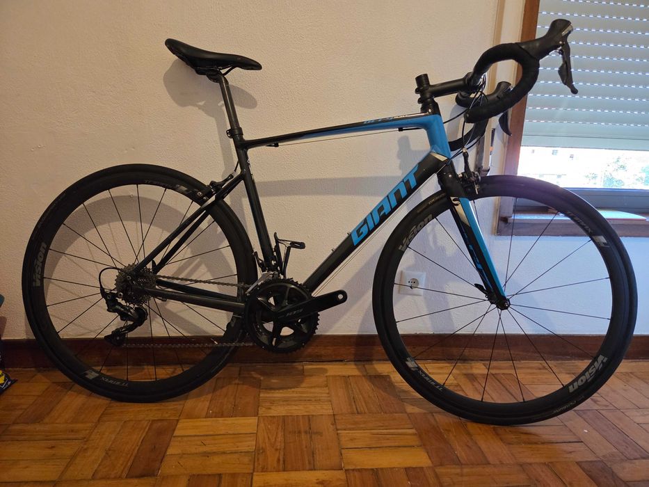 Giant Defy Aluxx ML 2019 – Shimano 105 / Ultegra / Rodas Vision Trimax