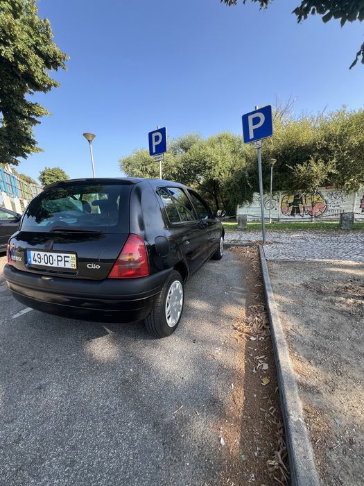 Clio 1.2 ano 2000