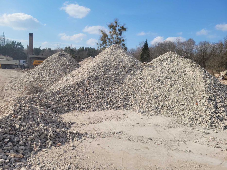 Gruz betonowy z transportem