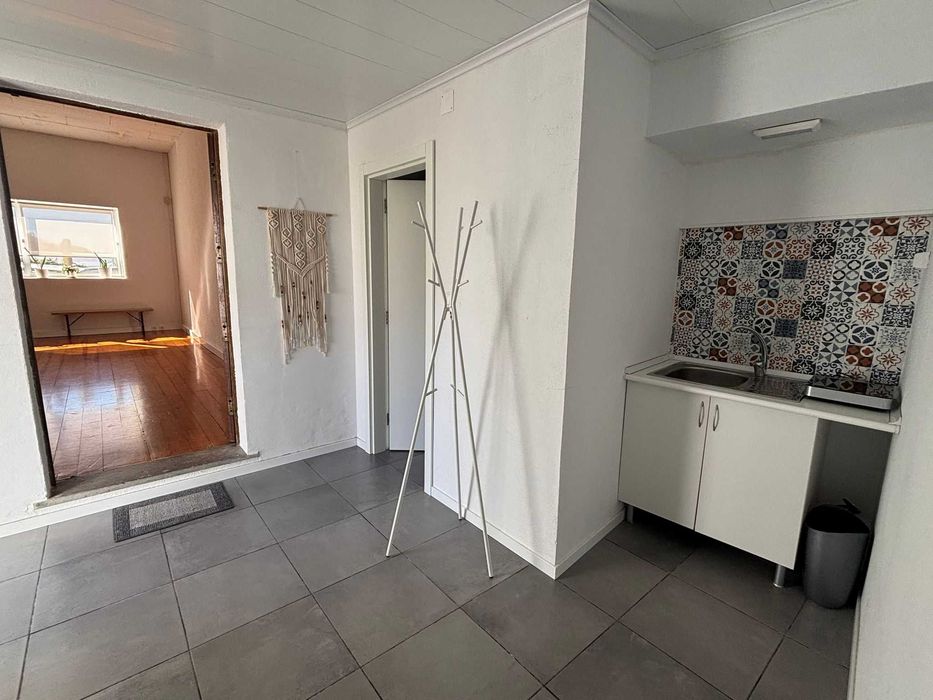 Sala-Estúdio multiusos com 30m2, aluguer à hora/dia