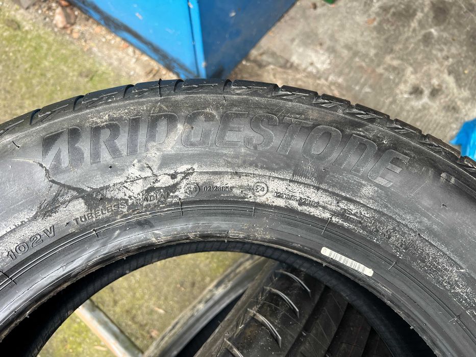Para opon Bridgestone 225/65R17 nowe