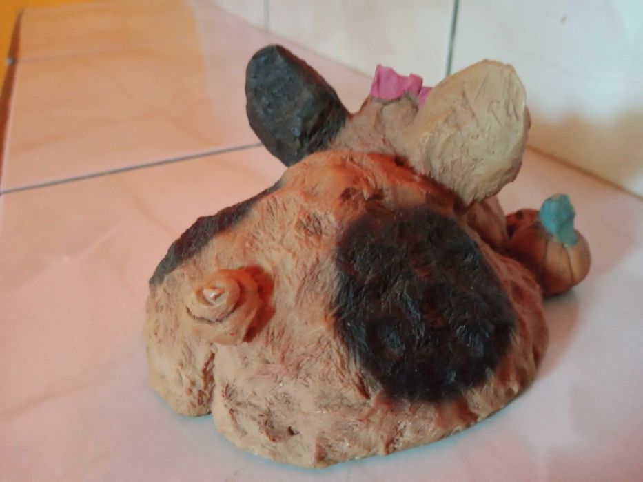 art figurka świnka