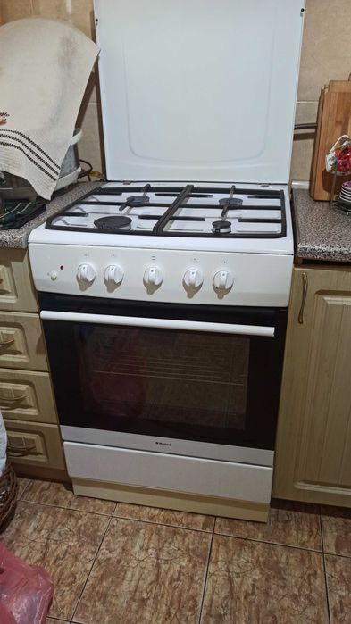 Продам газову плиту