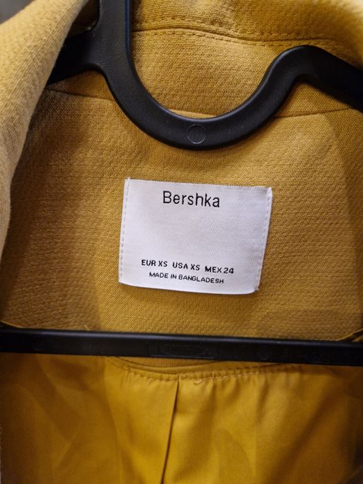 Wiosenny płaszcz bershka