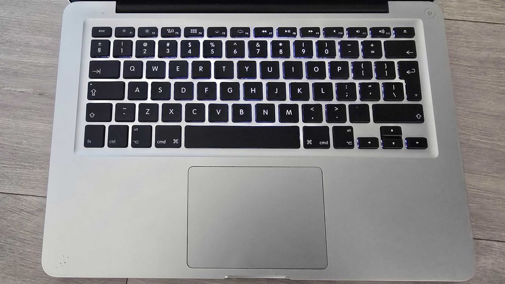MacBook Pro 13 Early 2011 | A1278 | 8 GB RAM, SSD, macOS High Sierra | Bardzo dobry stan | Gratis