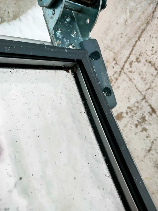 Szyba gięta, szklarnia, inspekt, świetlik , drzwi szkło hartowane.