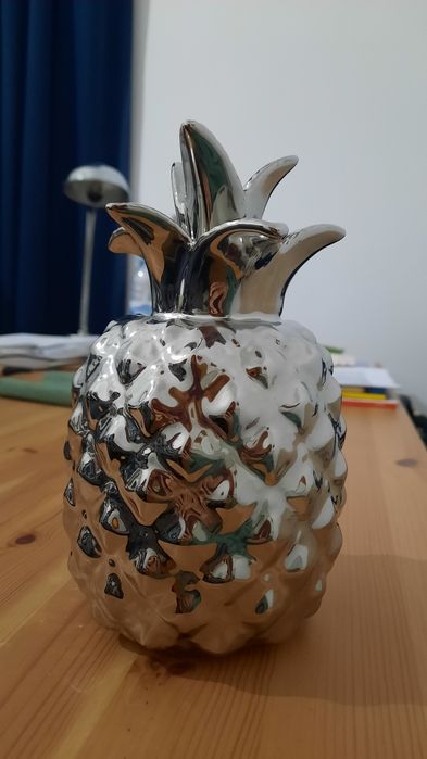 Decorative Pineapple443549740434073602