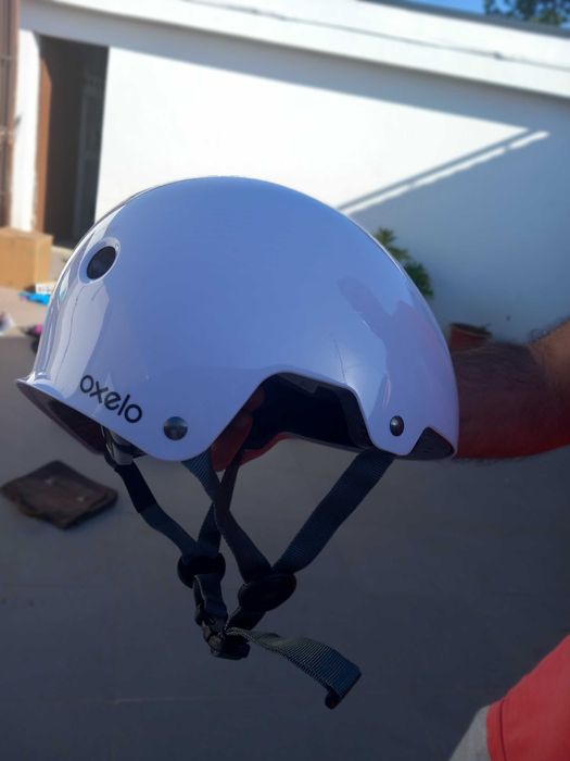 Patins 36 + capacete + protecoes xs + saco