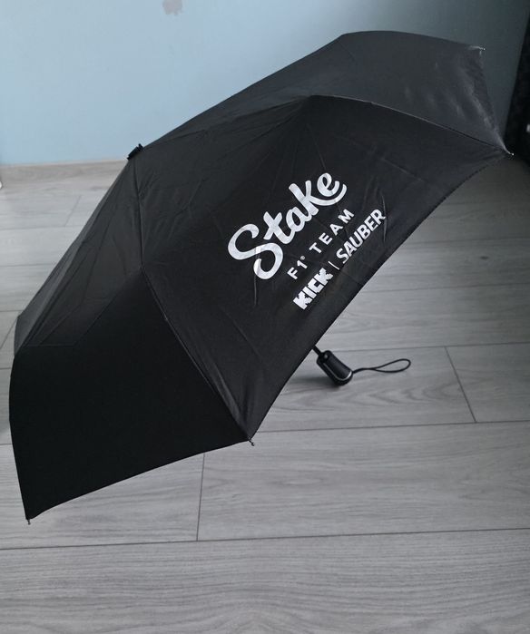 Stake F1 Team Kick Sauber, parasol, Formula 1, automat