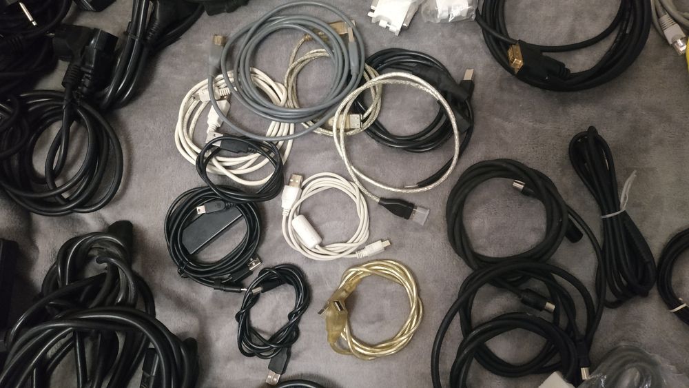 Кабель мережевий. Аудіокабель. USB кабель.