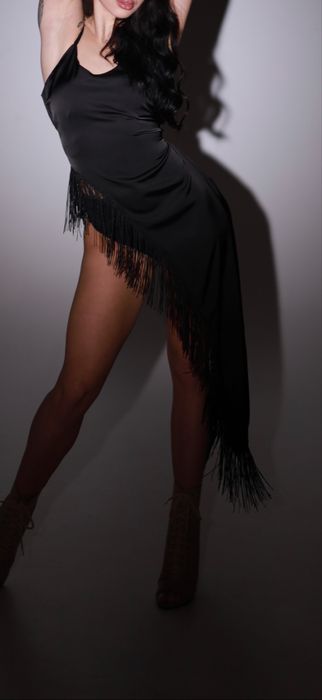 Неймовірна топ-сукня для танців