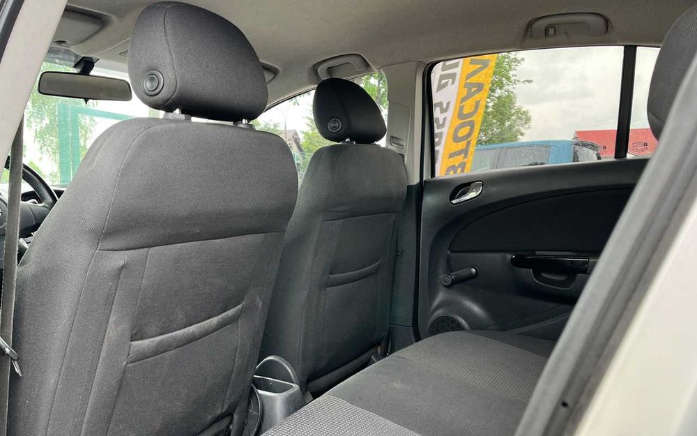 Opel Corsa 2009 року