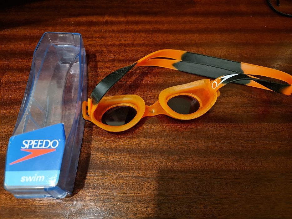 Vendo Óculos Natação SPEEDO