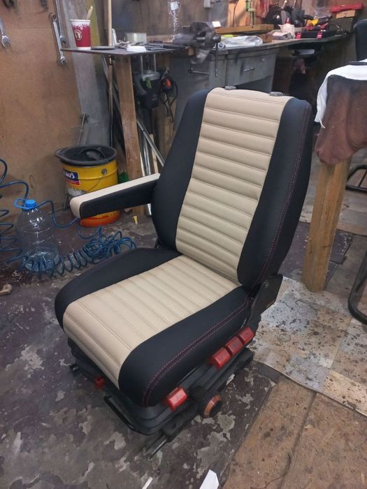 Перетяжка сидений, подголовников