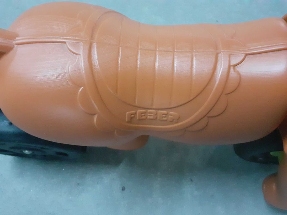 Cavalinho andador Feber