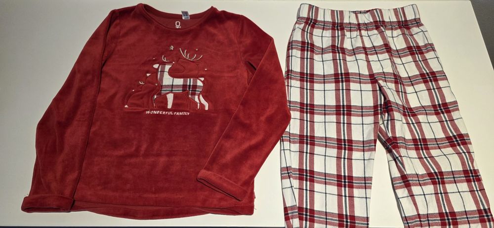 Piżama świąteczna, stan idealny, rozmiar 128 na około 8 lat
