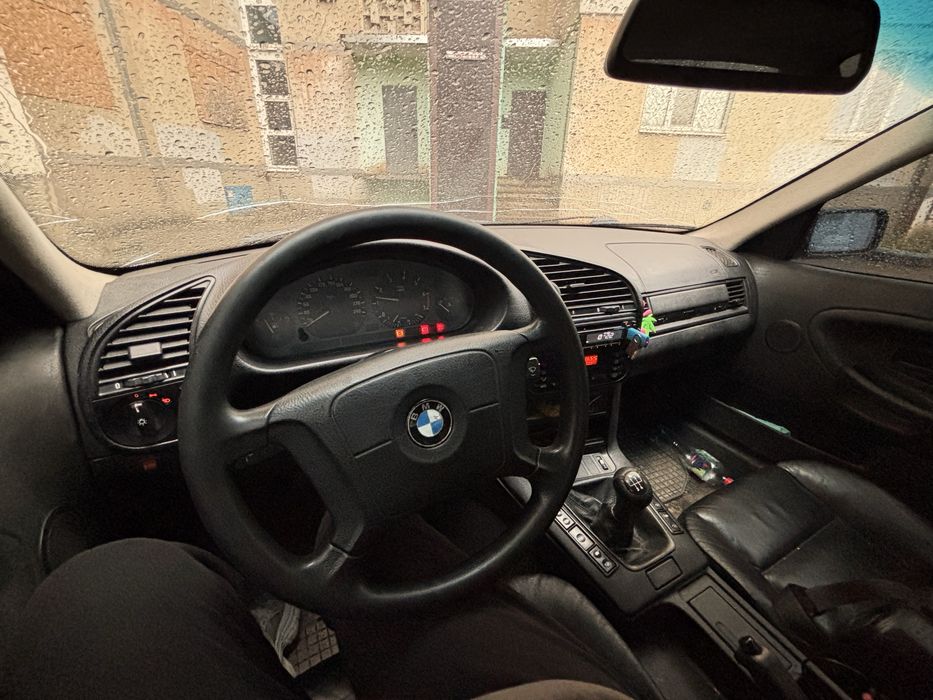 Продам BMW E36 318l