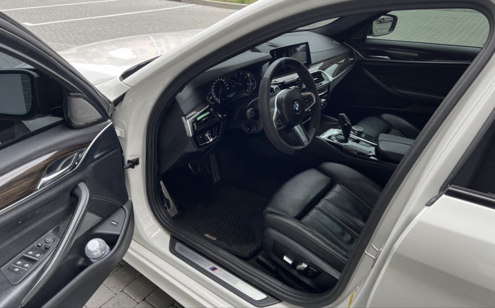 BMW G30 530i M paket максимальная комплектация