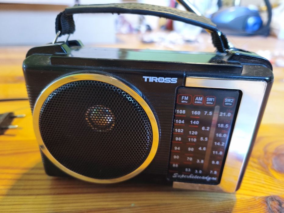 radio Tiross TS460