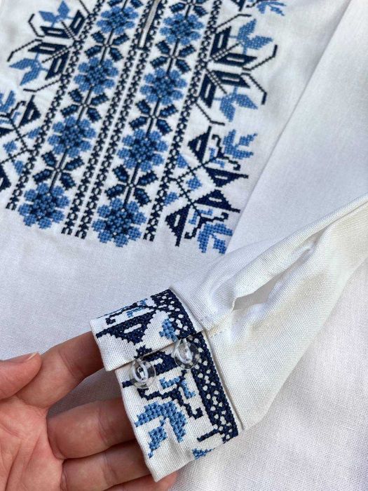 Біла дитяча вишиванка для хлопчика святкова шкільна з довгим рукавом