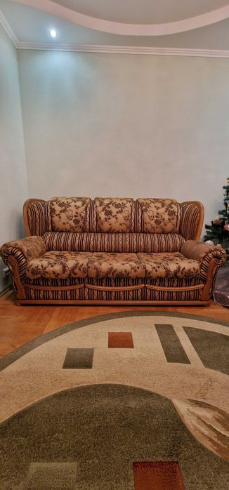 Диван з кріслами