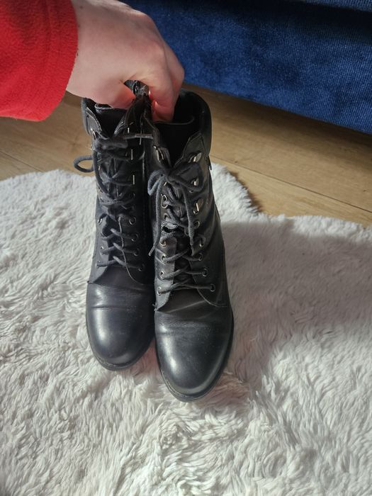 Botki Lasocki czarne zamek sznurowane  37