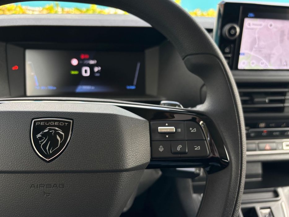 Peugeot e-Expert 75 kWh Semi-Vidrado Premium Long