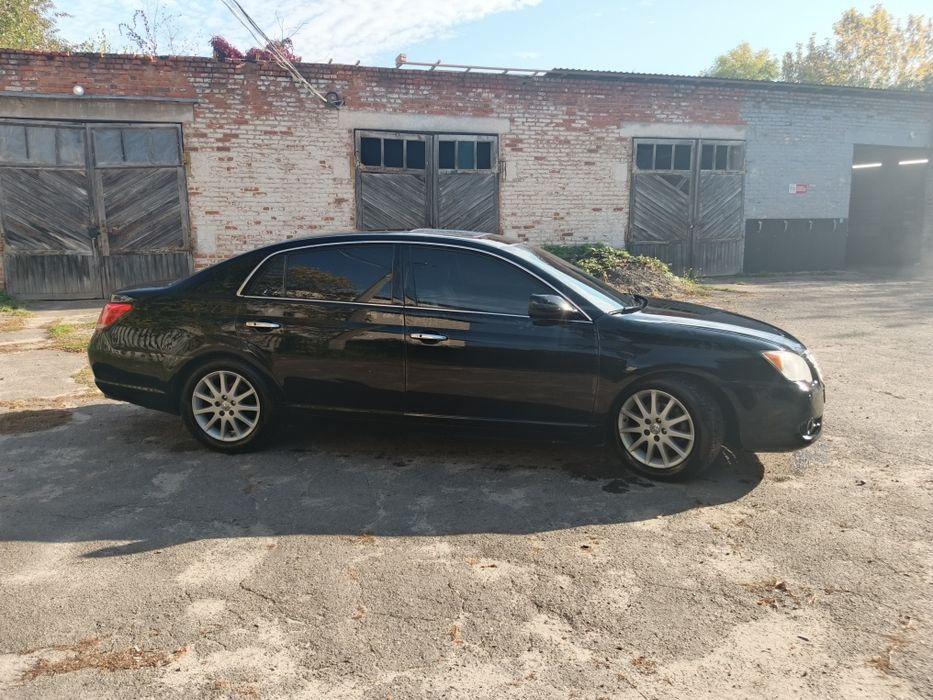 Продам Toyota Avalon 2008  3.5
