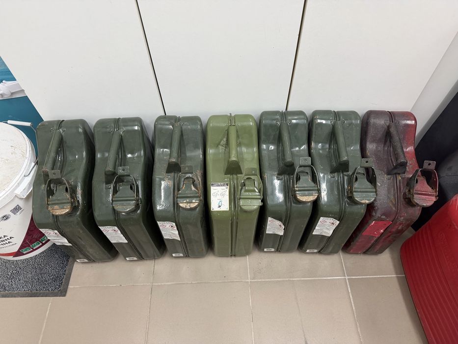 Каністра 10, 20л металева, пластикова