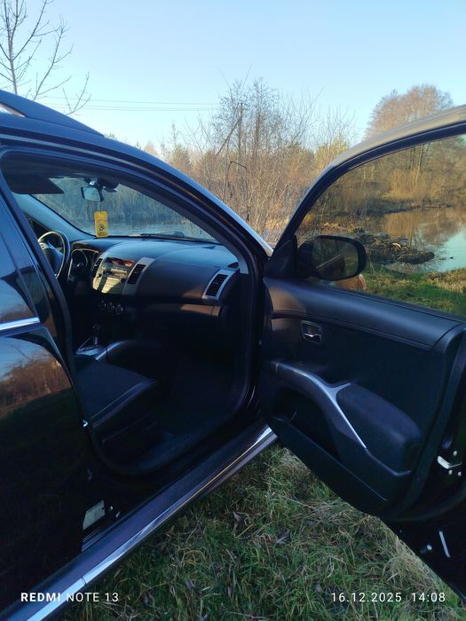 Продам оутлендер 2010р