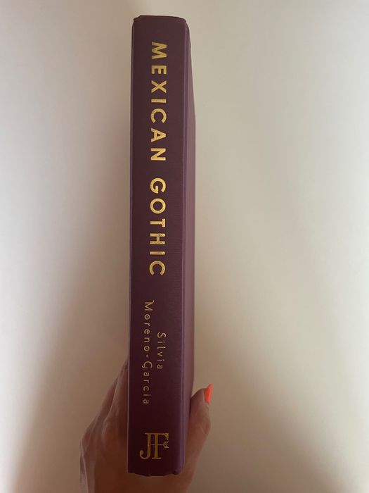 Livro Mexican Gothic - Silvia Moreno-Garcia