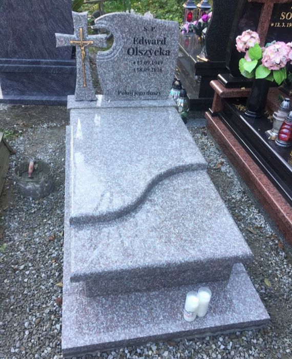 Nagrobek granitowy 4500 Śląsk montaż