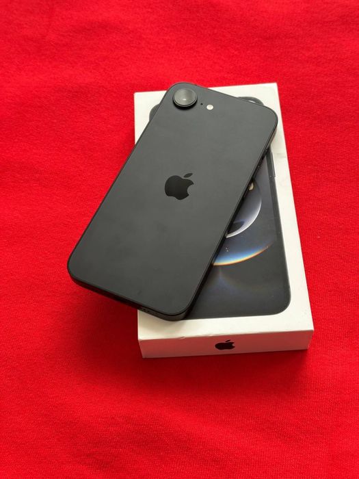 Продаю IPhone 16 e 128 Neverlock